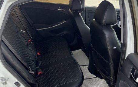 Hyundai Solaris II рестайлинг, 2012 год, 820 000 рублей, 10 фотография