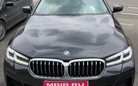 BMW 5 серия, 2022 год, 4 990 000 рублей, 2 фотография