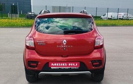 Renault Sandero II рестайлинг, 2015 год, 800 000 рублей, 3 фотография
