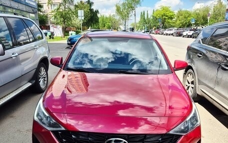 Hyundai Solaris II рестайлинг, 2021 год, 1 590 000 рублей, 1 фотография