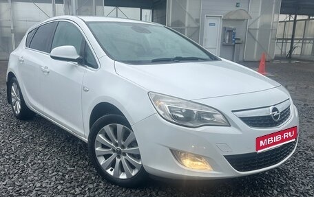Opel Astra J, 2012 год, 610 000 рублей, 1 фотография
