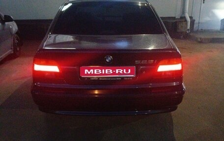 BMW 5 серия, 2002 год, 630 000 рублей, 1 фотография