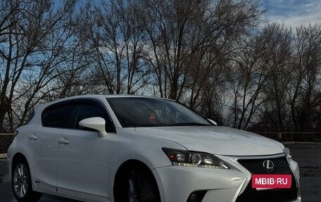 Lexus CT I рестайлинг, 2011 год, 1 270 000 рублей, 4 фотография