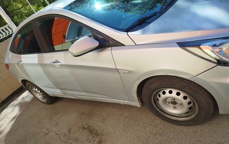 Hyundai Solaris II рестайлинг, 2011 год, 750 000 рублей, 7 фотография