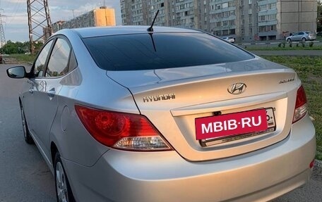 Hyundai Solaris II рестайлинг, 2011 год, 750 000 рублей, 5 фотография