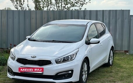 KIA cee'd III, 2016 год, 1 360 000 рублей, 2 фотография