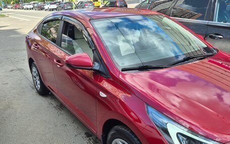 Hyundai Solaris II рестайлинг, 2021 год, 1 590 000 рублей, 2 фотография