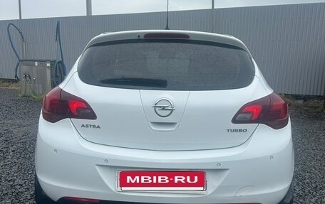 Opel Astra J, 2012 год, 610 000 рублей, 2 фотография