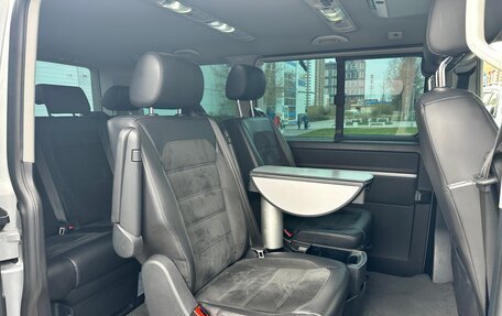 Volkswagen Multivan T6 рестайлинг, 2015 год, 3 000 000 рублей, 13 фотография