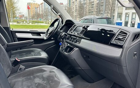 Volkswagen Multivan T6 рестайлинг, 2015 год, 3 000 000 рублей, 11 фотография
