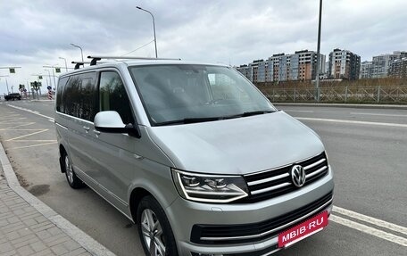 Volkswagen Multivan T6 рестайлинг, 2015 год, 3 000 000 рублей, 2 фотография