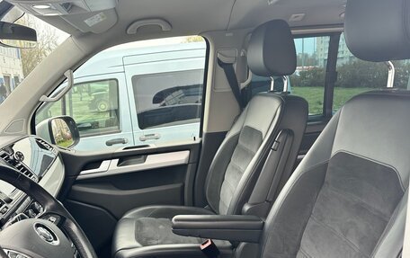 Volkswagen Multivan T6 рестайлинг, 2015 год, 3 000 000 рублей, 18 фотография