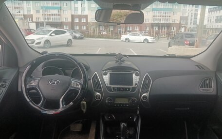 Hyundai ix35 I рестайлинг, 2013 год, 1 050 000 рублей, 9 фотография
