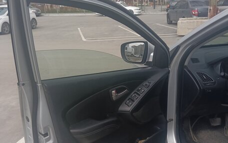 Hyundai ix35 I рестайлинг, 2013 год, 1 050 000 рублей, 16 фотография