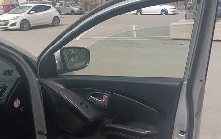 Hyundai ix35 I рестайлинг, 2013 год, 1 050 000 рублей, 14 фотография