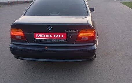 BMW 5 серия, 2002 год, 630 000 рублей, 13 фотография