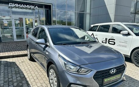 Hyundai Solaris II рестайлинг, 2018 год, 1 000 000 рублей, 3 фотография