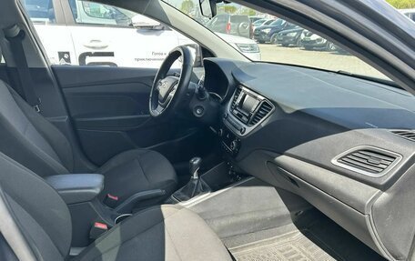 Hyundai Solaris II рестайлинг, 2018 год, 1 000 000 рублей, 13 фотография