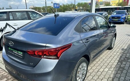 Hyundai Solaris II рестайлинг, 2018 год, 1 000 000 рублей, 8 фотография