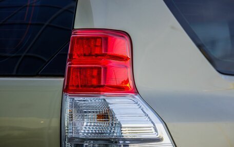 Toyota Land Cruiser Prado 150 рестайлинг 2, 2012 год, 2 198 000 рублей, 11 фотография