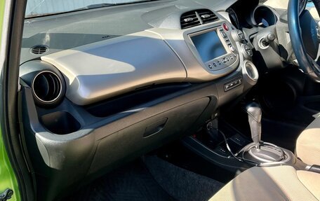 Honda Fit III, 2010 год, 690 000 рублей, 5 фотография