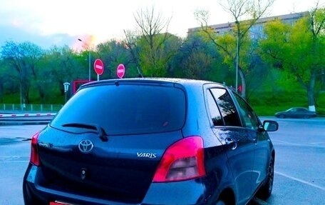 Toyota Yaris III рестайлинг, 2008 год, 700 000 рублей, 7 фотография