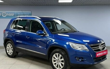 Volkswagen Tiguan I, 2010 год, 850 000 рублей, 3 фотография