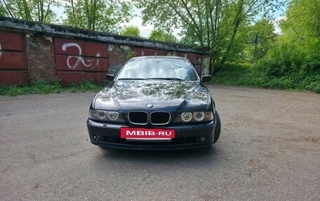 BMW 5 серия, 2002 год, 750 000 рублей, 2 фотография