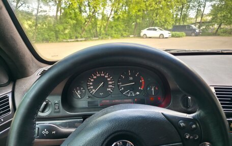 BMW 5 серия, 2002 год, 750 000 рублей, 10 фотография