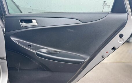 Hyundai Sonata VI, 2010 год, 1 050 000 рублей, 17 фотография