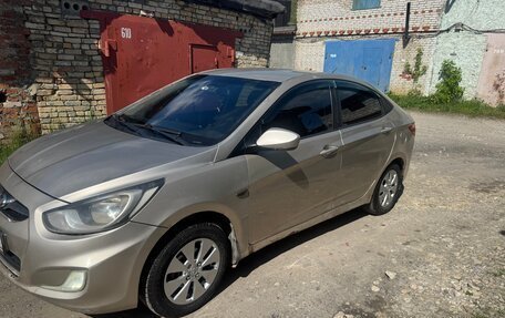 Hyundai Solaris II рестайлинг, 2012 год, 480 000 рублей, 3 фотография