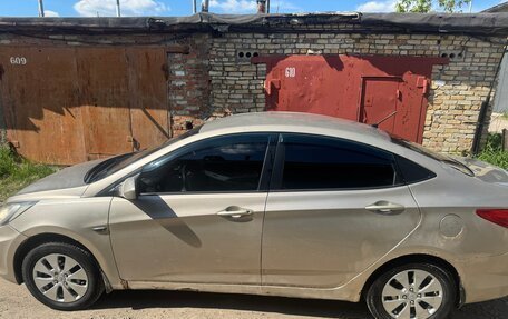 Hyundai Solaris II рестайлинг, 2012 год, 480 000 рублей, 18 фотография