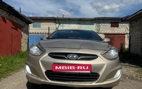 Hyundai Solaris II рестайлинг, 2012 год, 480 000 рублей, 2 фотография