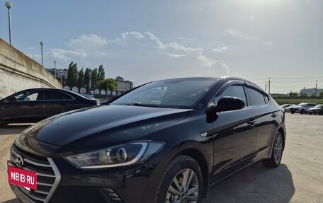 Hyundai Elantra VI рестайлинг, 2017 год, 750 000 рублей, 12 фотография
