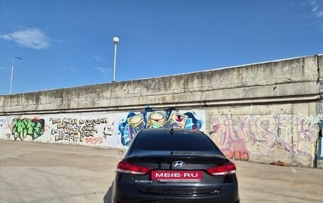 Hyundai Elantra VI рестайлинг, 2017 год, 750 000 рублей, 9 фотография