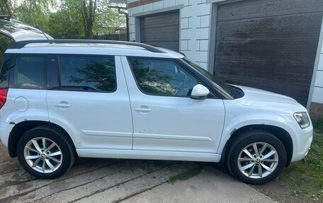Skoda Yeti I рестайлинг, 2014 год, 1 000 000 рублей, 10 фотография
