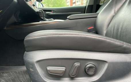 Toyota Camry, 2018 год, 2 399 000 рублей, 8 фотография