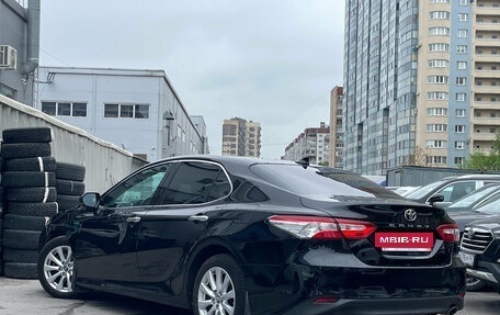 Toyota Camry, 2018 год, 2 399 000 рублей, 4 фотография