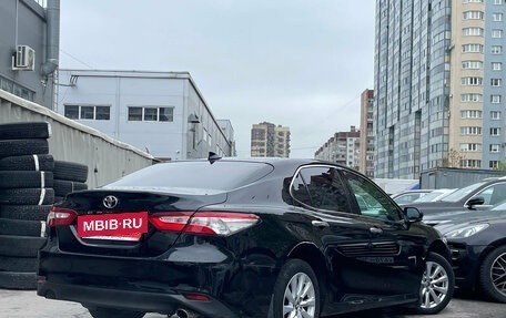 Toyota Camry, 2018 год, 2 399 000 рублей, 3 фотография