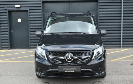 Mercedes-Benz Vito, 2021 год, 7 500 000 рублей, 2 фотография