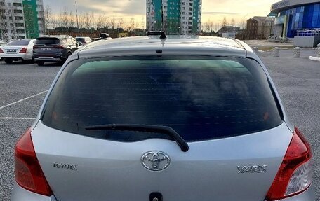 Toyota Yaris III рестайлинг, 2008 год, 625 000 рублей, 3 фотография