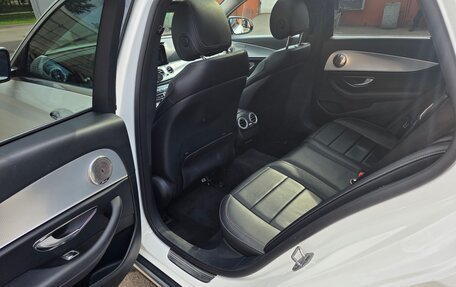 Mercedes-Benz E-Класс, 2018 год, 3 500 000 рублей, 9 фотография