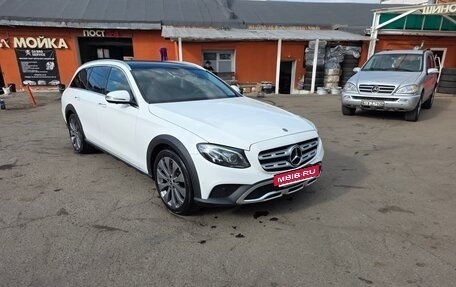 Mercedes-Benz E-Класс, 2018 год, 3 500 000 рублей, 3 фотография