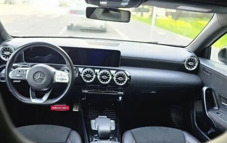 Mercedes-Benz A-Класс, 2020 год, 3 000 000 рублей, 11 фотография