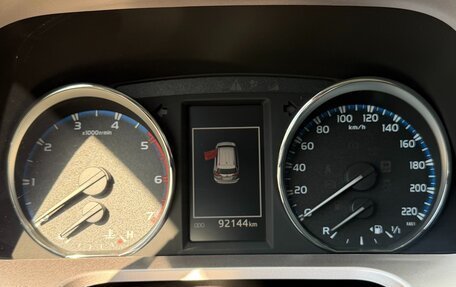 Toyota RAV4, 2018 год, 2 900 000 рублей, 9 фотография
