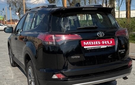 Toyota RAV4, 2018 год, 2 900 000 рублей, 5 фотография