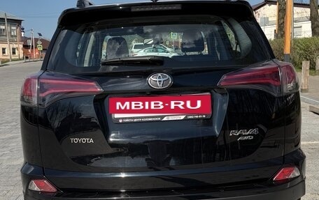 Toyota RAV4, 2018 год, 2 900 000 рублей, 4 фотография