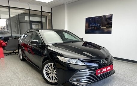 Toyota Camry, 2020 год, 2 850 000 рублей, 3 фотография