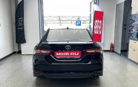 Toyota Camry, 2020 год, 2 850 000 рублей, 5 фотография
