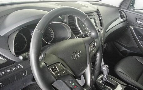 Hyundai Santa Fe III рестайлинг, 2018 год, 2 380 000 рублей, 13 фотография